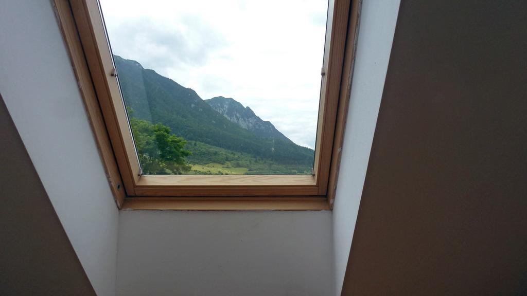 Hotel Sura Pietrei Craiului à Zărneşti Extérieur photo